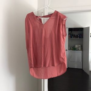 Cute mauve top